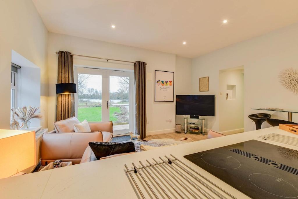 The Hideaway @ Flagham Cottage. Malmesbury Εξωτερικό φωτογραφία